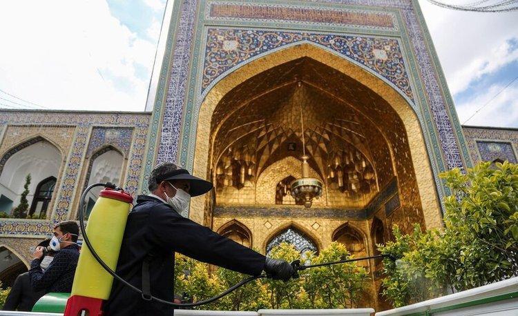 درخواست آستان قدس رضوی از مردم برای زیارت از راه دور درخواست آستان قدس رضوی از مردم برای زیارت از راه دور